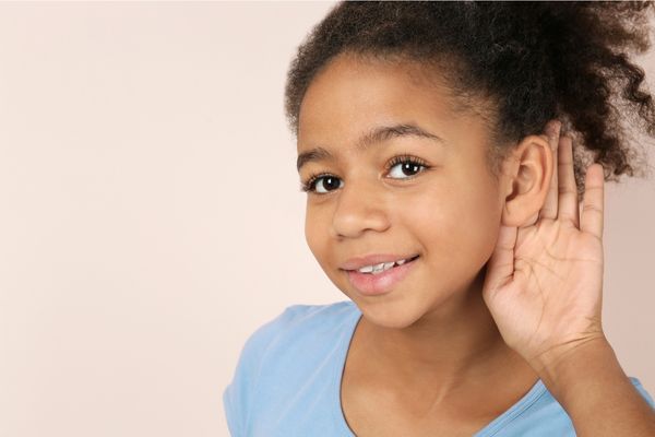 Suy giảm thính lực ở trẻ em